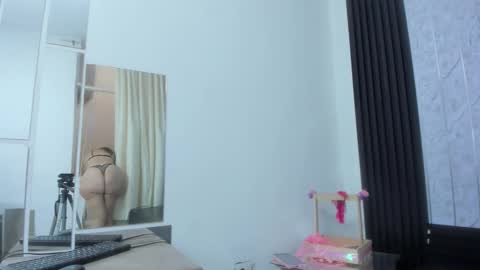 Fernandaclar online show from 11.18.25