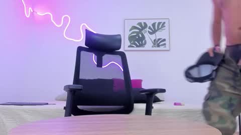 insta ferxx1210 Fercho online show from 10.23.25