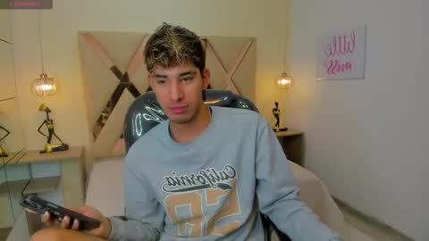 FER PHOENIX online show from 11.19.25