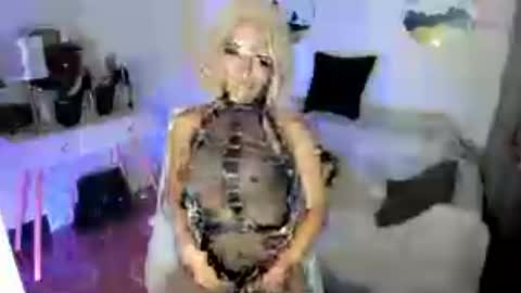 ferrocious_olive69 online show from 06.16.26