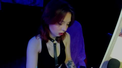 Snapshot of fetishistbitchwants chatting on 12.15.25 Kimberly online show from 12.15.25