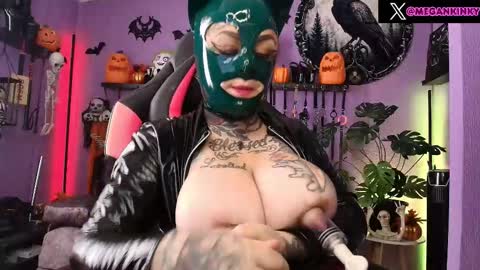 kinky Megan Draven online show from 10.13.25