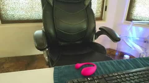 Snapshot of fetishsecret chatting on 09.13.25 fetishsecret online show from 09.13.25