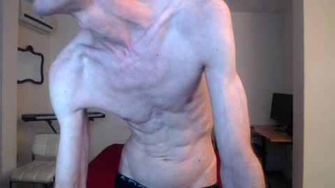 Snapshot of feuerfree chatting on 03.11.25 FeuerHeat online show from 03.11.25