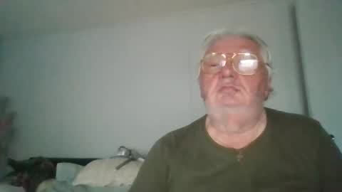 Snapshot of fewxtrapounds985 chatting on 09.13.25 fewxtrapounds985 online show from 09.13.25