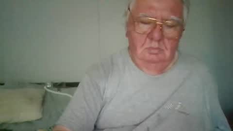 Snapshot of fewxtrapounds985 chatting on 09.17.25 fewxtrapounds985 online show from 09.17.25