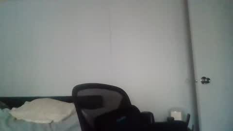 Snapshot of fewxtrapounds985 chatting on 10.14.25 fewxtrapounds985 online show from 10.14.25