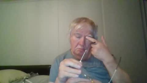 Snapshot of fewxtrapounds985 chatting on 12.18.25 fewxtrapounds985 online show from 12.18.25