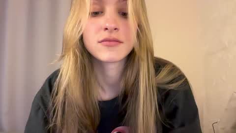 Lisa online show from 12.06.24