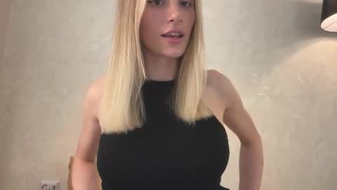 Lisa online show from 12.03.25