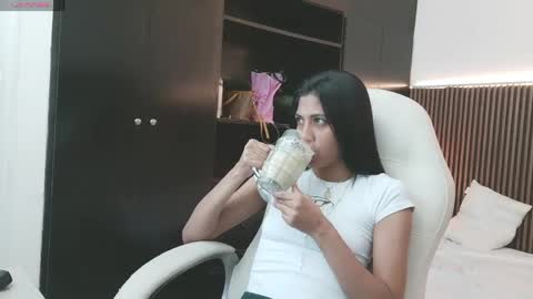 Freyja  online show from 04.11.26