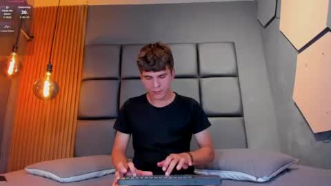 Snapshot of fhilip_ken chatting on 06.27.26 FHILIP online show from 06.27.26