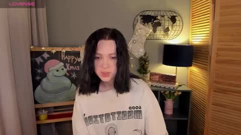 Snapshot of fiamoory chatting on 12.17.24 fiamoory online show from 12.17.24