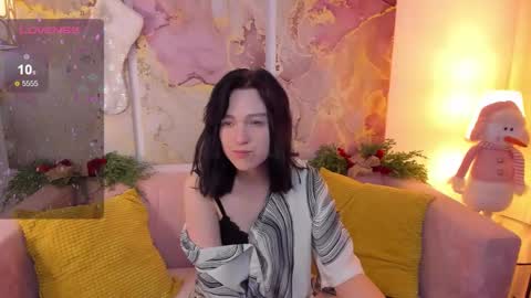 Snapshot of fiamoory chatting on 12.20.24 fiamoory online show from 12.20.24