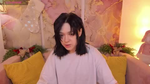Snapshot of fiamoory chatting on 12.24.24 fiamoory online show from 12.24.24