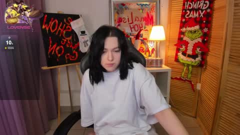 Snapshot of fiamoory chatting on 12.29.24 fiamoory online show from 12.29.24