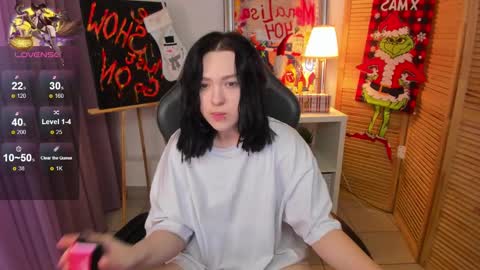 Snapshot of fiamoory chatting on 12.29.24 fiamoory online show from 12.29.24
