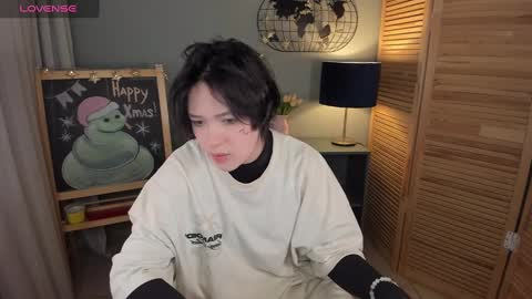 Snapshot of fiamoory chatting on 02.05.25 fiamoory online show from 02.05.25