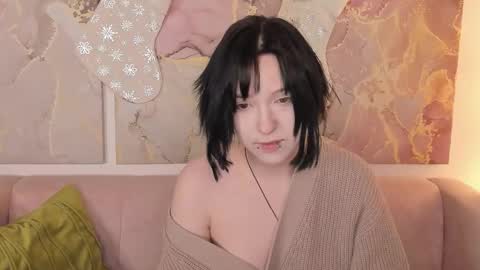 Snapshot of fiamoory chatting on 12.18.25 fiamoory online show from 12.18.25