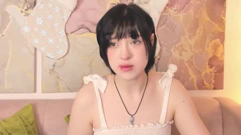 Snapshot of fiamoory chatting on 12.19.25 fiamoory online show from 12.19.25