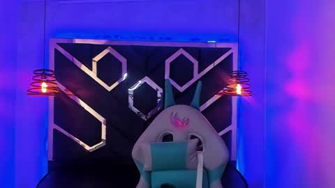   online show from 01.26.25