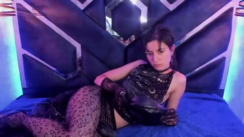   online show from 02.01.25