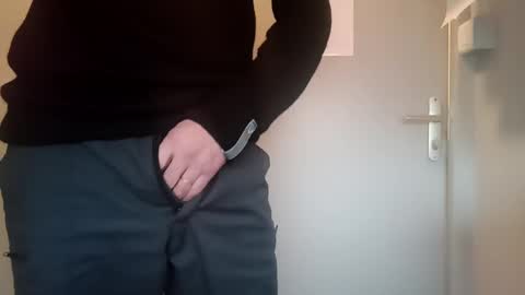 Snapshot of fifi010203 chatting on 12.07.24 fifi010203 online show from 12.07.24