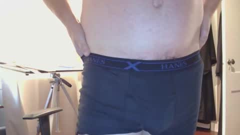 Snapshot of figuredraw chatting on 10.24.25 figuredraw online show from 10.24.25