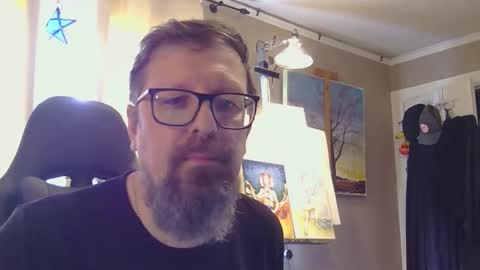 Snapshot of figuredraw chatting on 02.22.26 figuredraw online show from 02.22.26