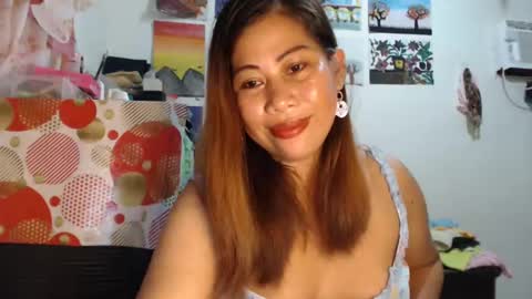 Snapshot of filipina_beauty69 chatting on 03.06.25 filipina beauty. online show from 03.06.25