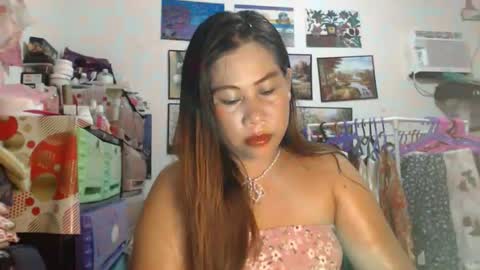Snapshot of filipina_beauty69 chatting on 09.10.25 filipina beauty. online show from 09.10.25