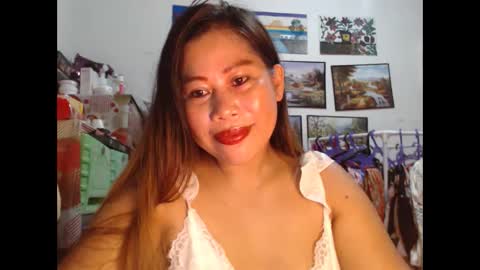 Snapshot of filipina_beauty69 chatting on 10.21.25 filipina beauty. online show from 10.21.25