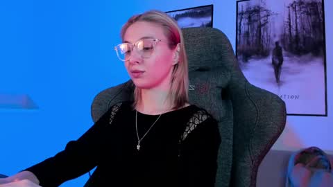 cap and Lana  online show from 03.06.25