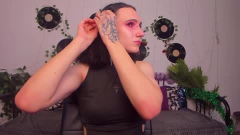 Honey Ill be waiting for you Tue Wed Thu Fri Sat Sun 10am-5pm online show from 01.14.25