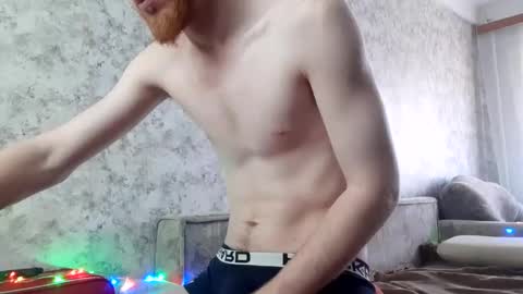 Snapshot of fillipsondon chatting on 02.13.25 Whitechocolate online show from 02.13.25