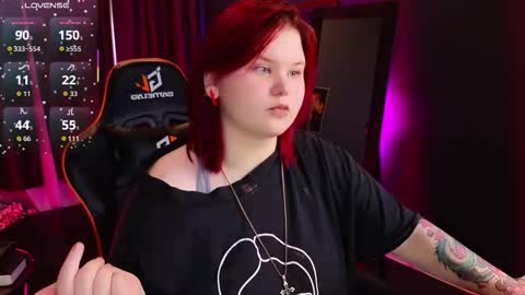 Snapshot of fillisfire chatting on 11.11.25 - online show from 11.11.25