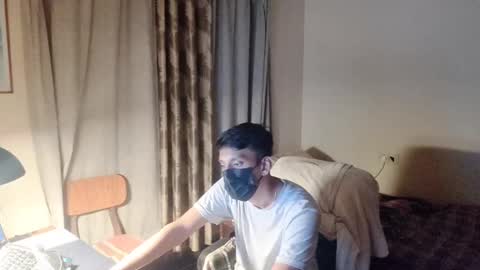 Snapshot of fin1904 chatting on 12.31.24 fin1904 online show from 12.31.24