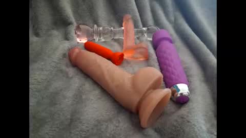 Tiffany Tay online show from 10.04.25