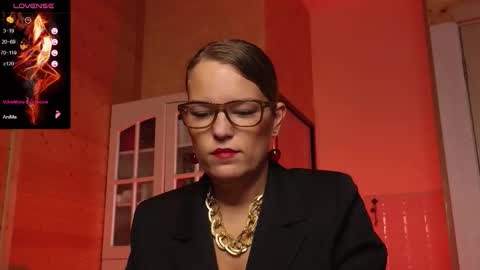 Lady online show from 11.02.25