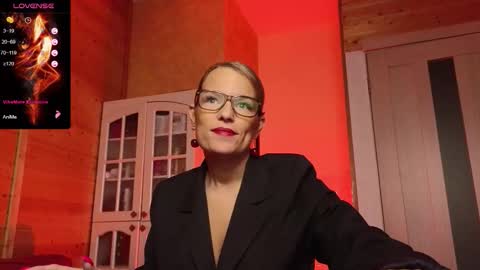 Lady online show from 12.15.25