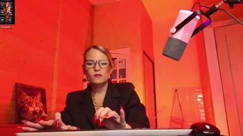 Lady online show from 04.15.26