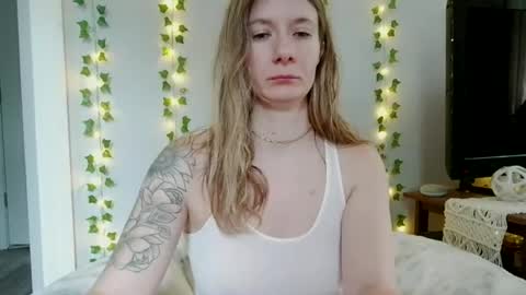 Snapshot of findomgoddessnatalia chatting on 06.16.26 Goddess Natalia Findom online show from 06.16.26