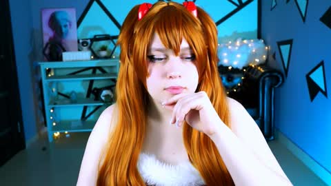 Snapshot of fioramarmoris chatting on 12.28.24 fiora online show from 12.28.24