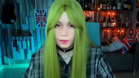 Snapshot of fioramarmoris chatting on 01.19.25 fiora online show from 01.19.25