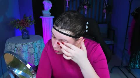 Snapshot of fioramarmoris chatting on 02.08.25 fiora online show from 02.08.25