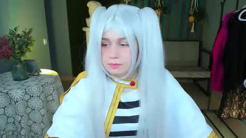 Snapshot of fioramarmoris chatting on 02.22.25 fiora online show from 02.22.25