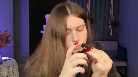 Snapshot of fioramarmoris chatting on 10.10.25 fiora online show from 10.10.25