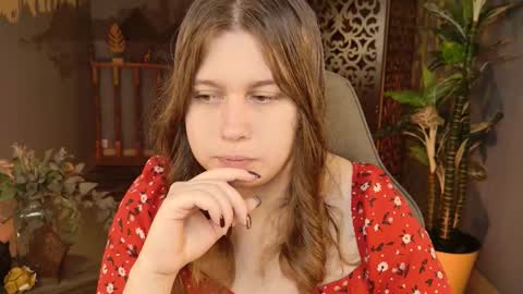 Snapshot of fioramarmoris chatting on 11.09.25 fiora online show from 11.09.25