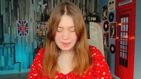 Snapshot of fioramarmoris chatting on 12.14.25 fiora online show from 12.14.25