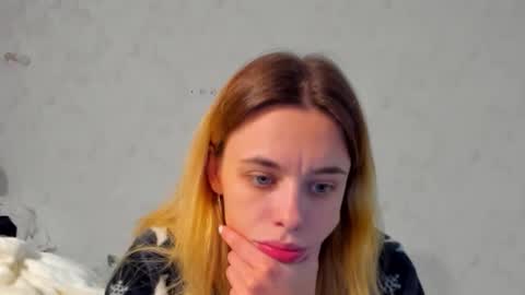 Snapshot of fire___fox1 chatting on 10.17.25 fire___fox1 online show from 10.17.25